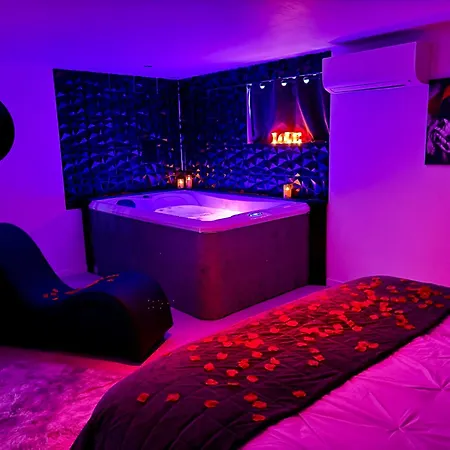 Loveroom & - Sur - Le Nid Secret شقة